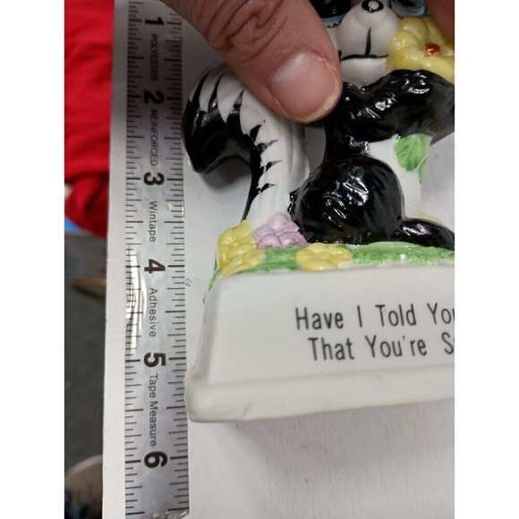 Vintage 1979 Russ Berrie Skunk With Daisies Figurine Ceramic Retro Kitsch #818 - Picture 11 of 11